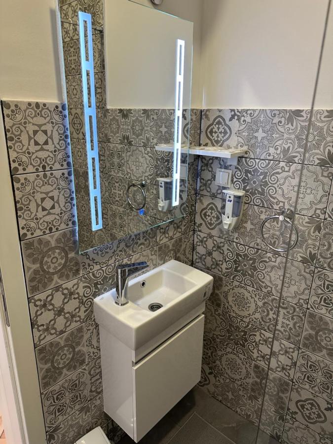 Nice 5 Apartments Сараєво Екстер'єр фото