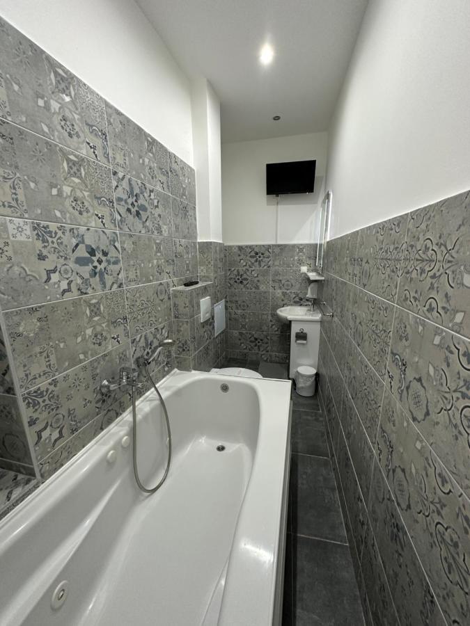 Nice 5 Apartments Сараєво Екстер'єр фото